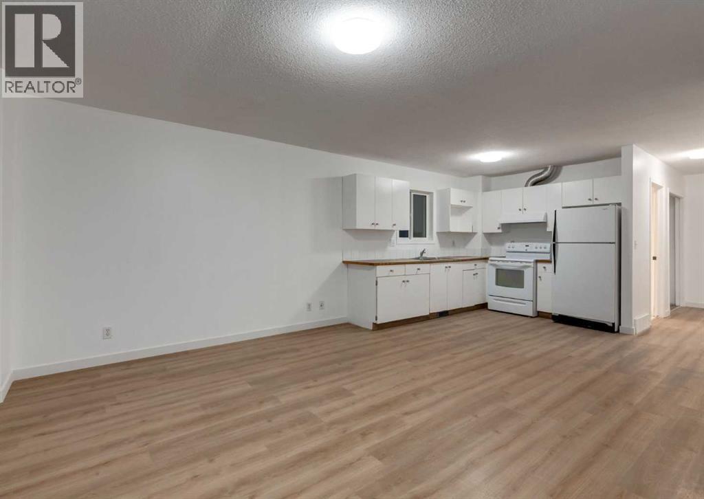 1135 37 Street SE - 29