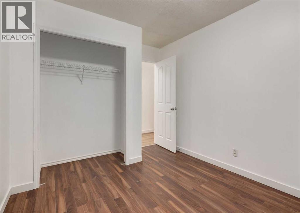 1135 37 Street SE - 31