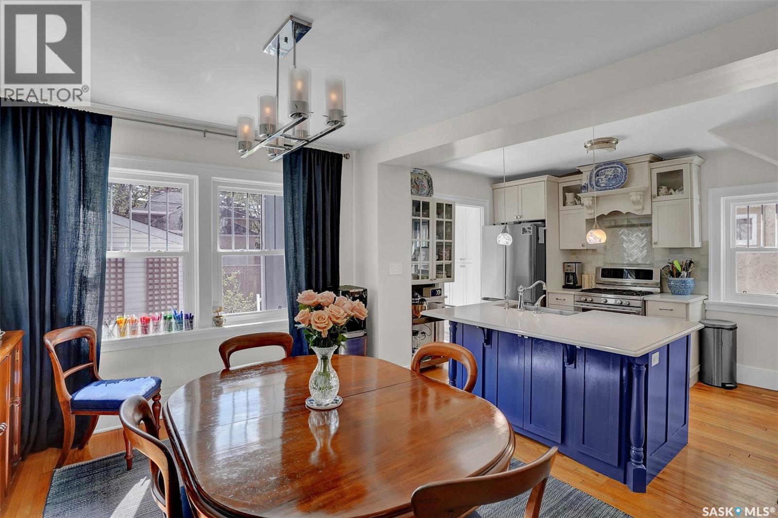 3045 Angus STREET - 10