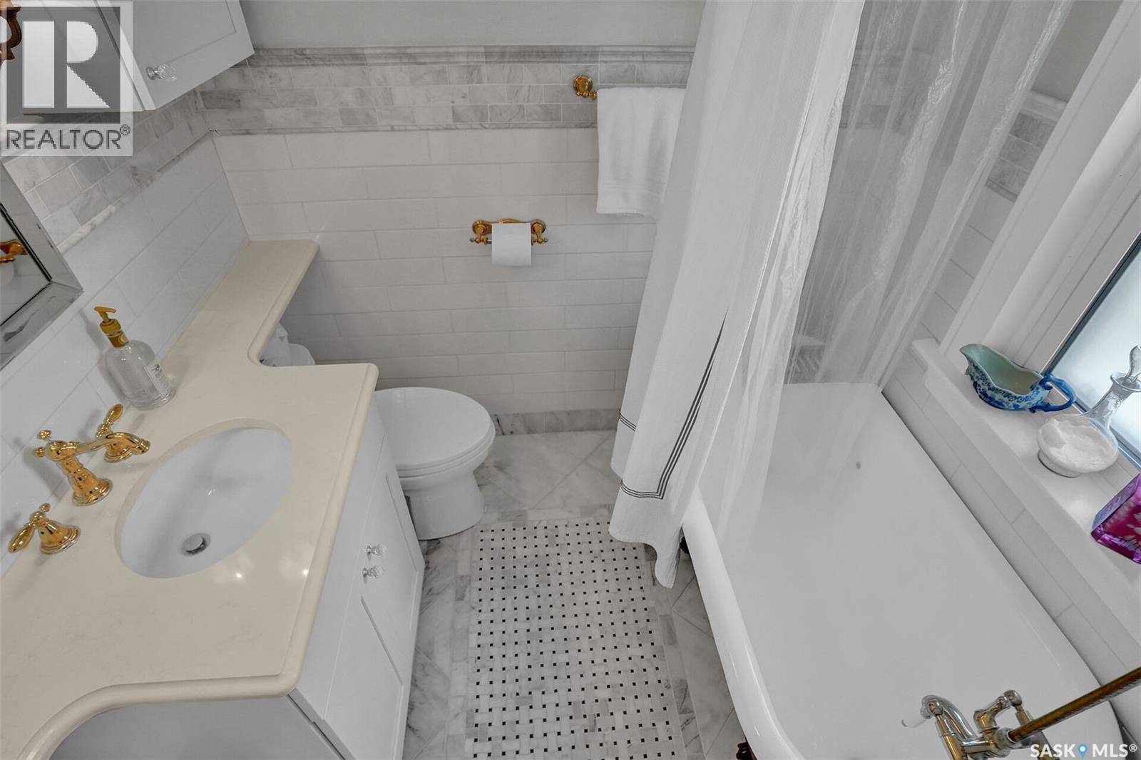 3045 Angus STREET - 21