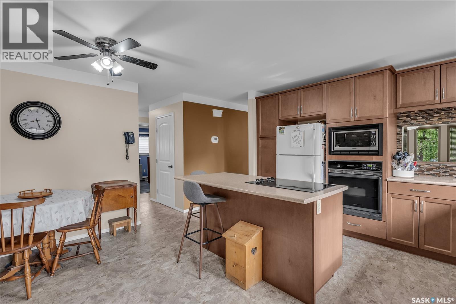 231 Benesh CRESCENT - 14