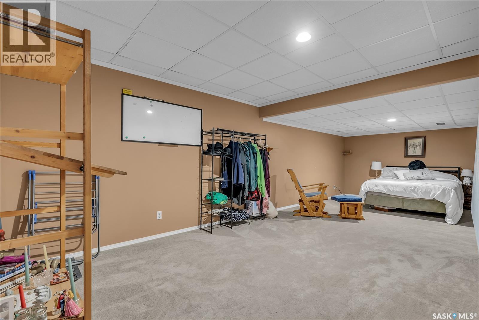 231 Benesh CRESCENT - 36