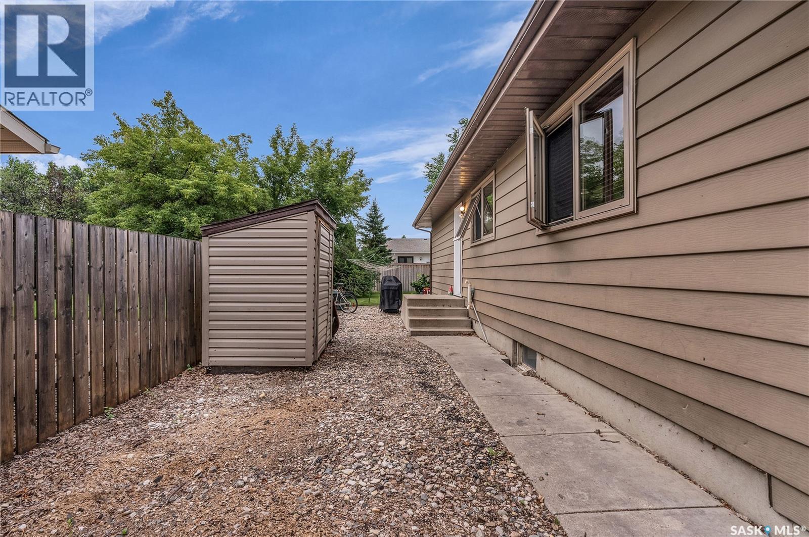 231 Benesh CRESCENT - 47