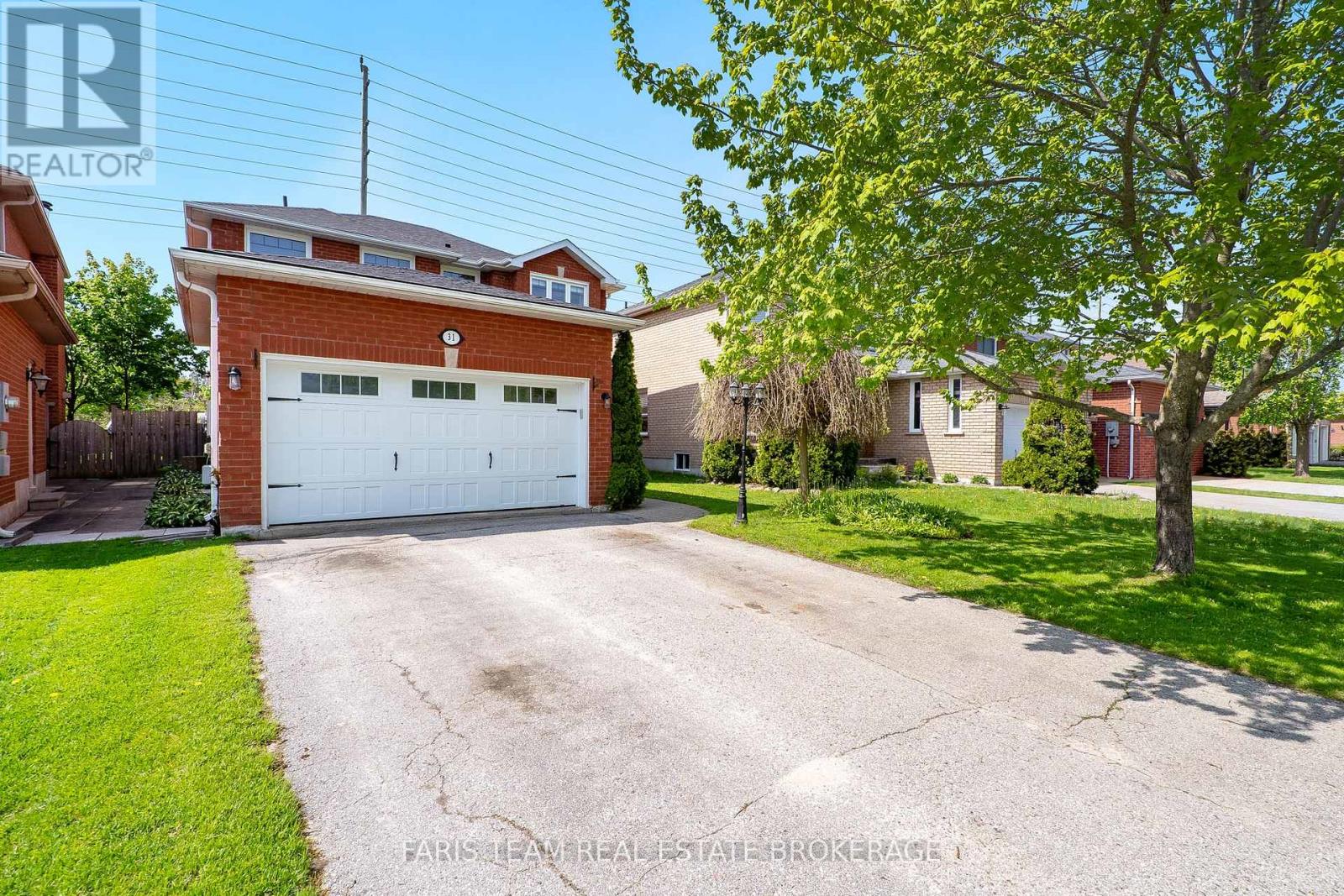 31 ETHERINGTON CRESCENT - Image 3