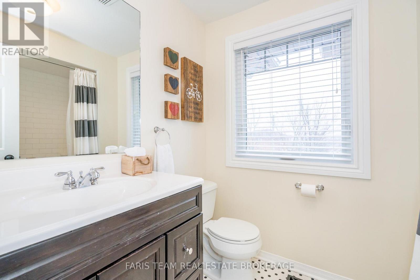 31 ETHERINGTON CRESCENT - 29