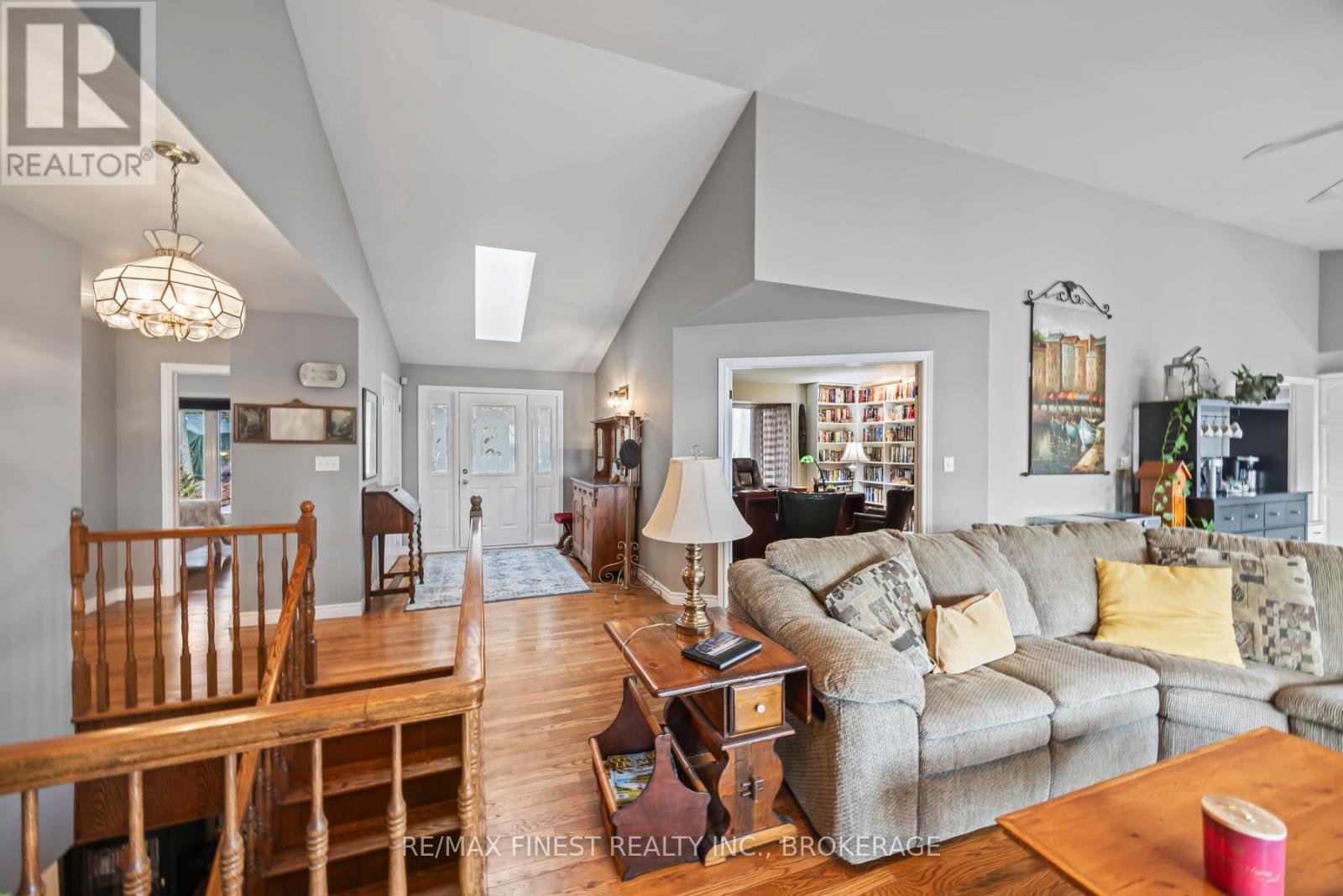 6 VANSTON ROAD - 10