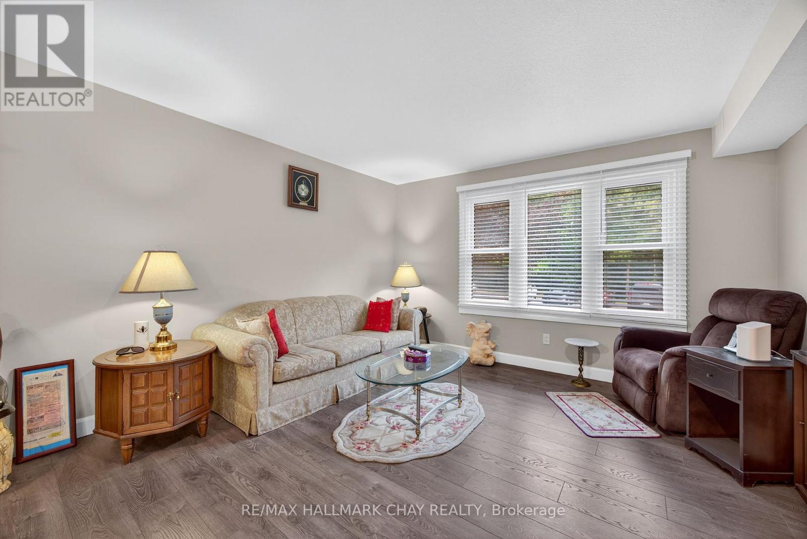195 LOUISA STREET - 17