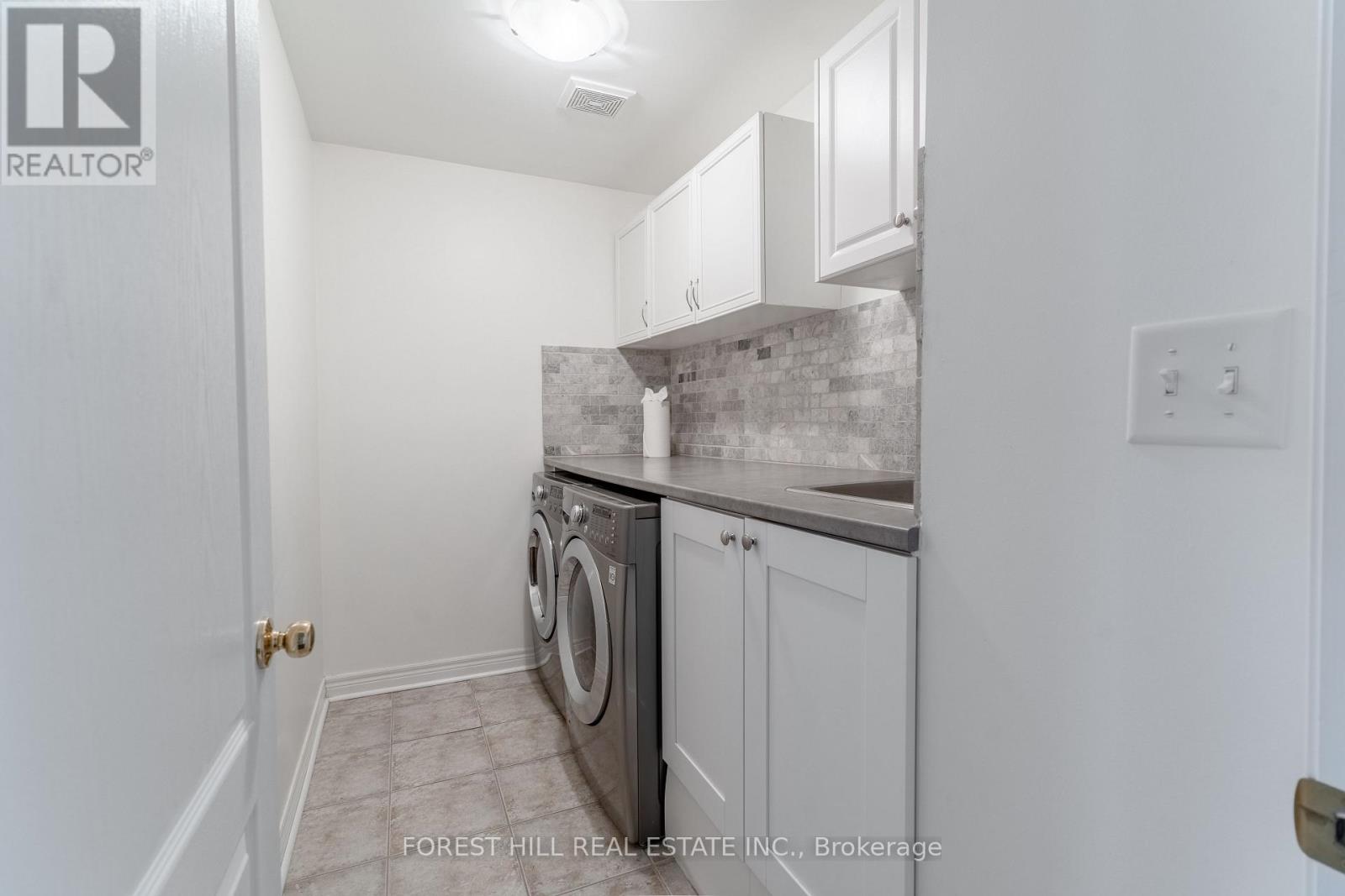 #23 2019 TRAWDEN WAY - 21