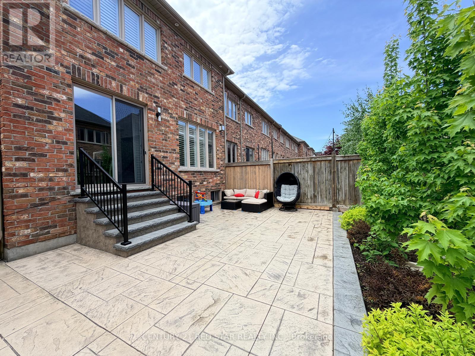 2416 VILLAGE COMMON - 47
