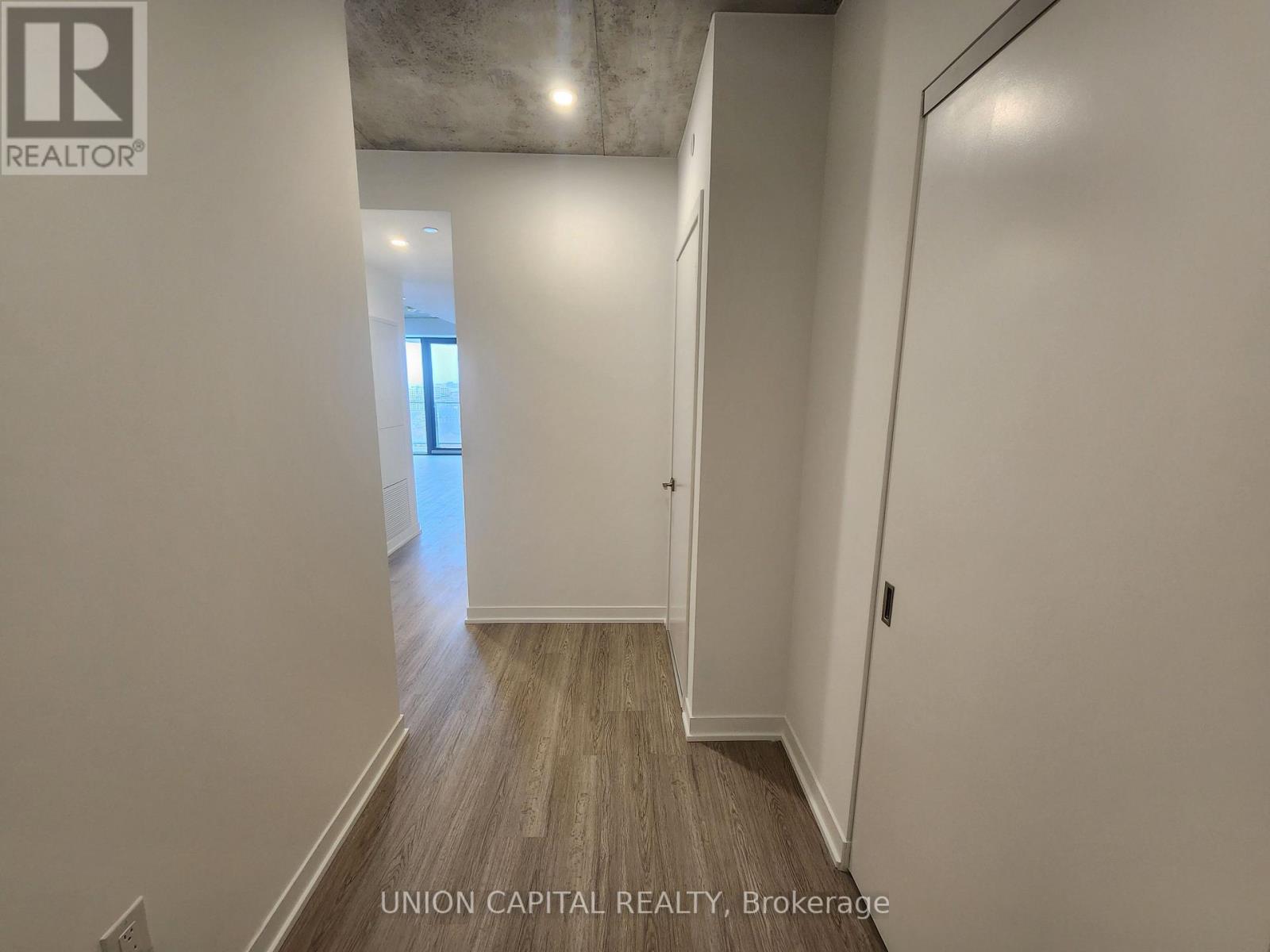 #1601 195 MCCAUL STREET - 16
