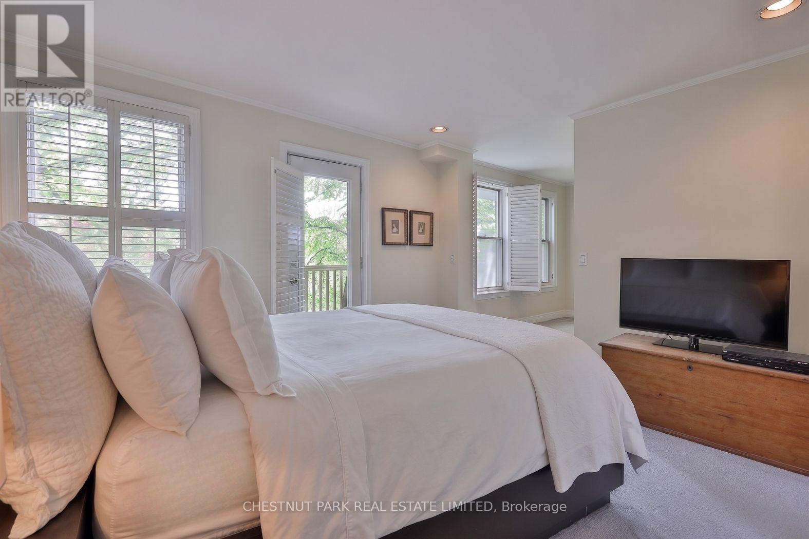 97 FARNHAM AVENUE - 21