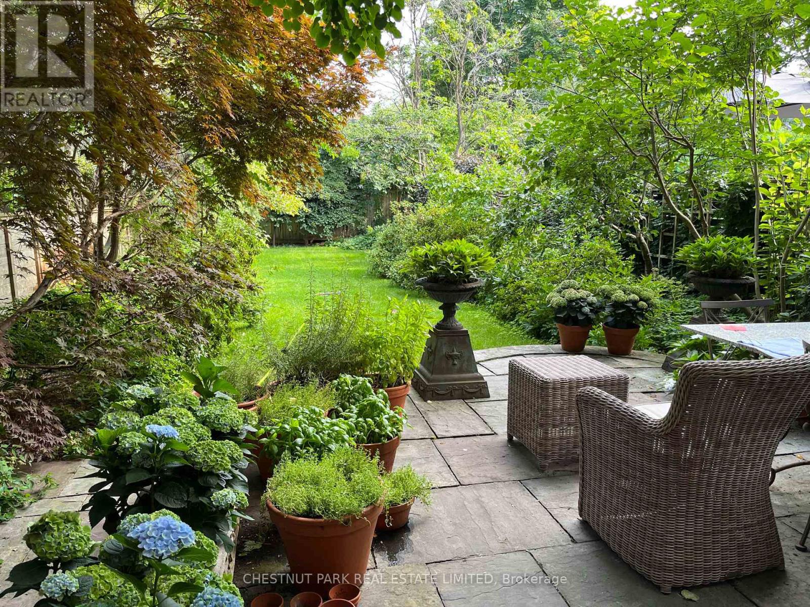 97 FARNHAM AVENUE - 39