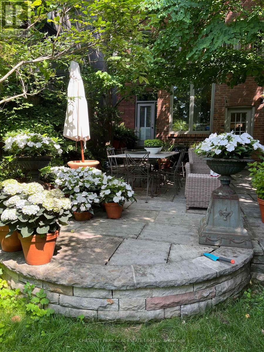97 FARNHAM AVENUE - 41