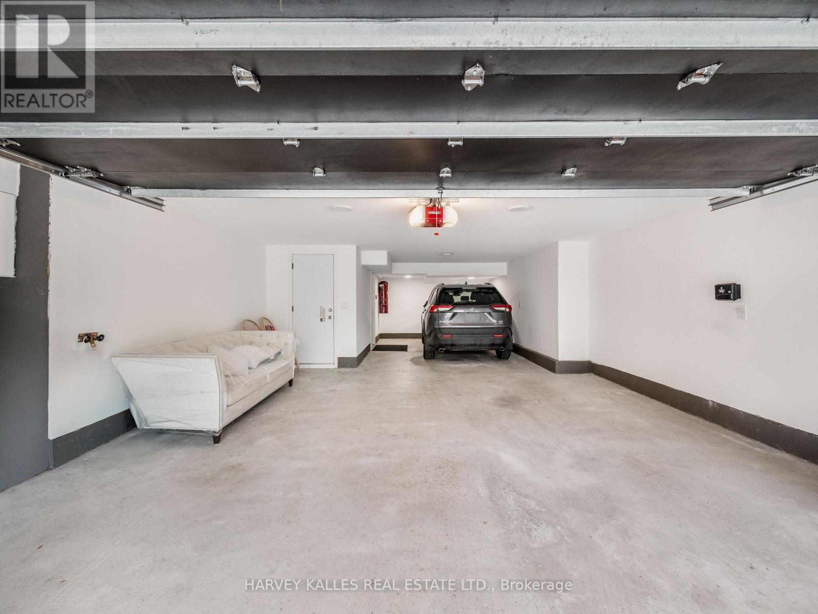 585 BEDFORD PARK AVENUE - 47