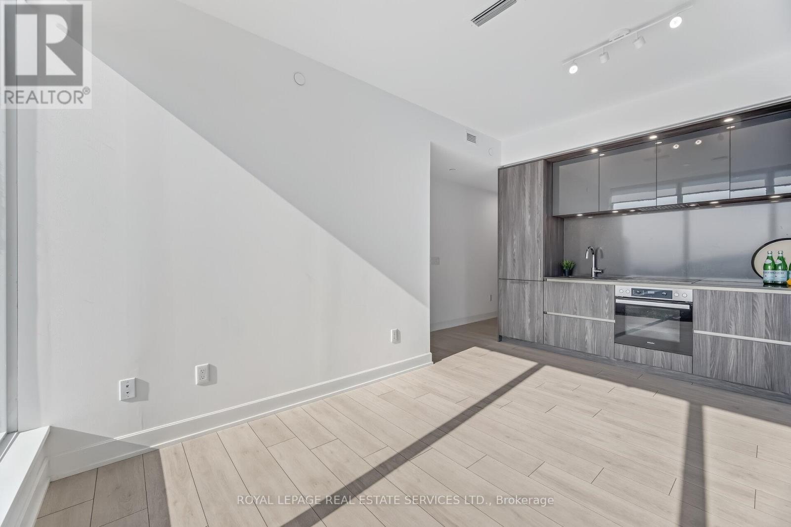 #2316 35 MERCER STREET - 11