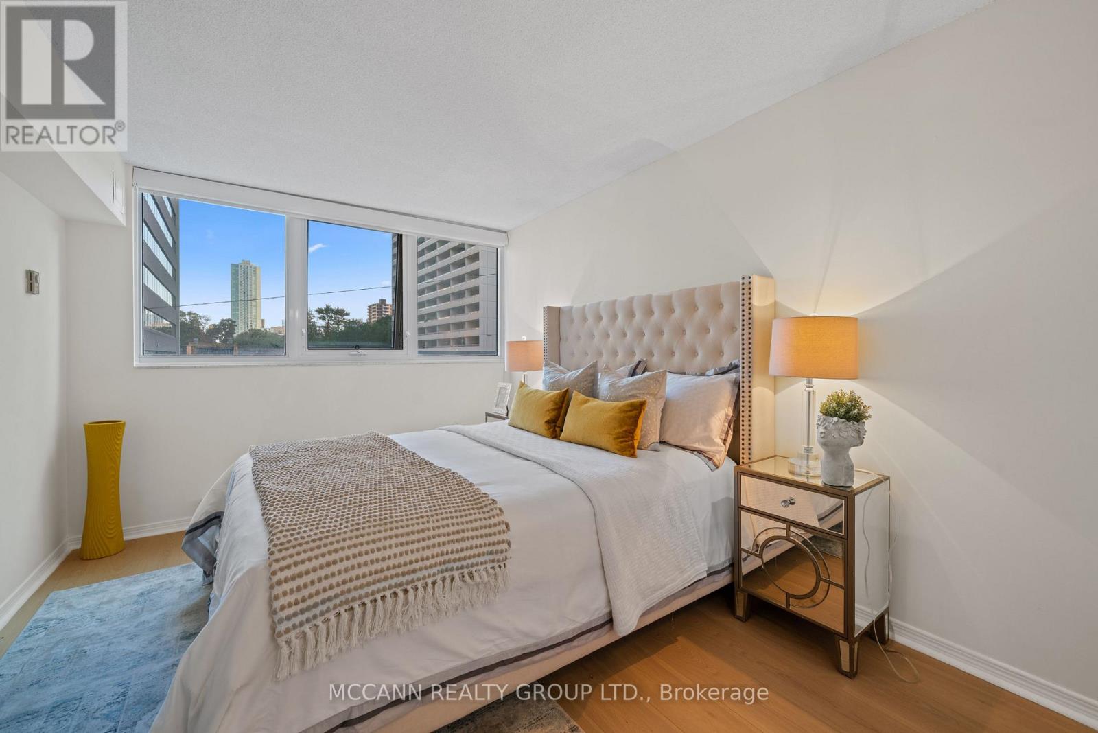 #301 360 BLOOR STREET E - 24