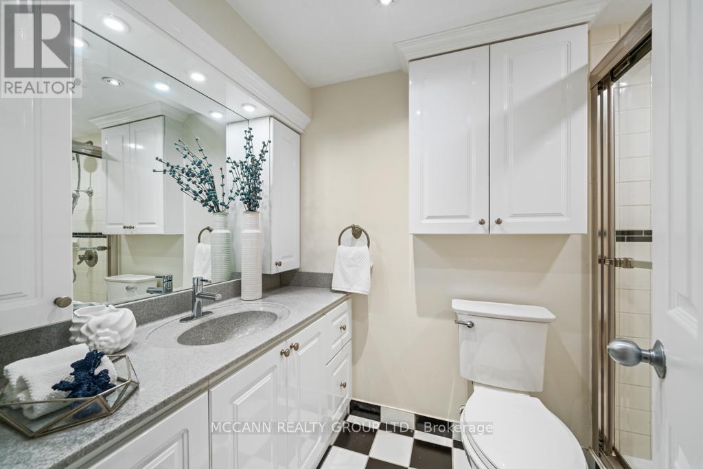 #301 360 BLOOR STREET E - 27