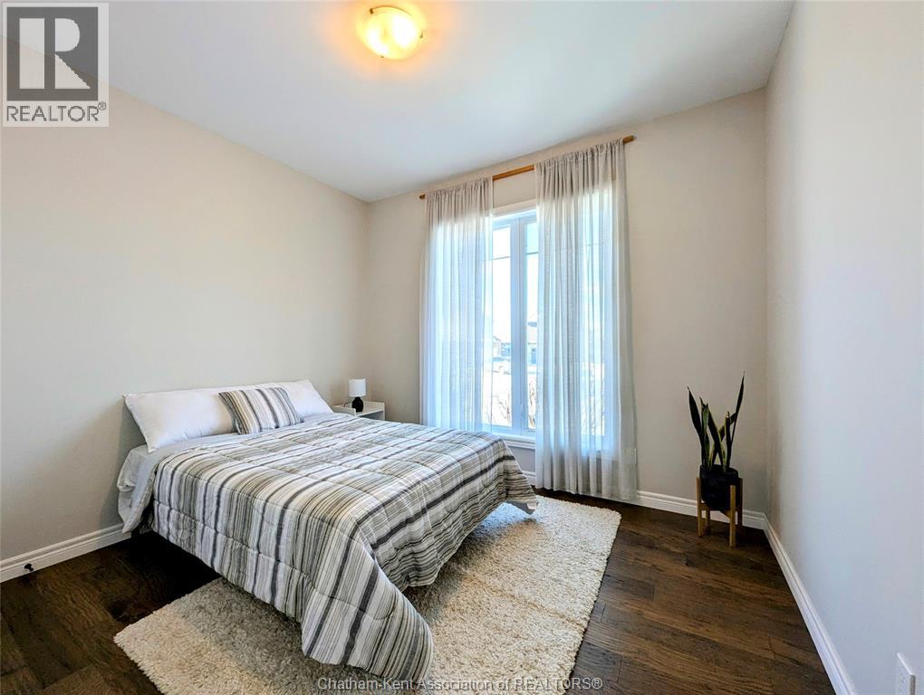 15 SIENNA COURT - 25