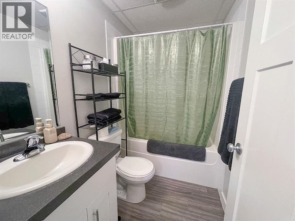 9601 89a Street - 35
