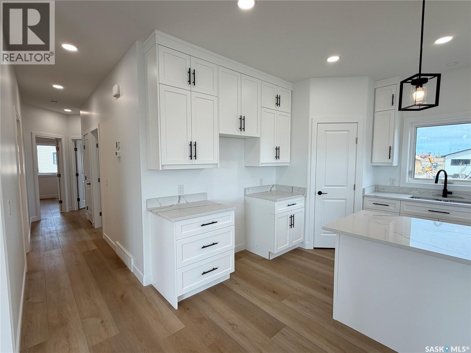 106 Lakewood DRIVE - 24