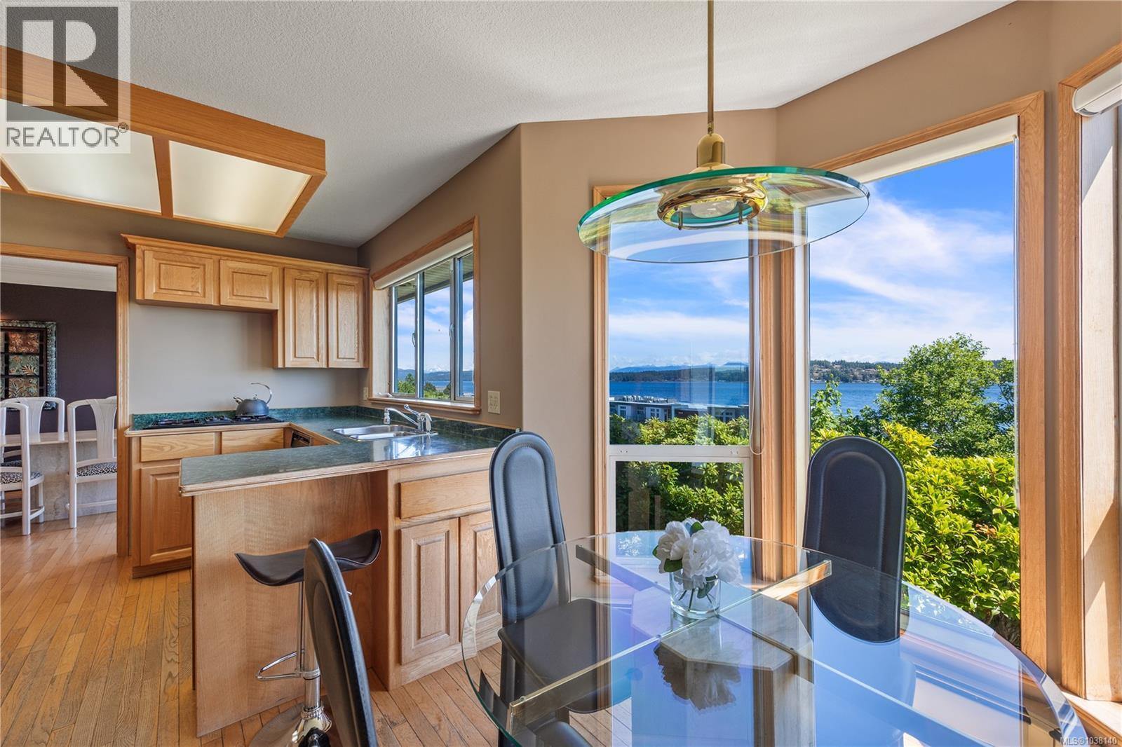 725 Thulin St - 4
