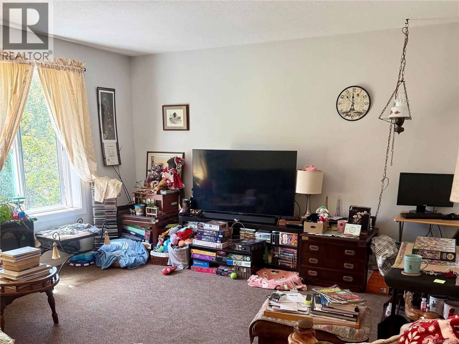 4643 Gail Cres - 4