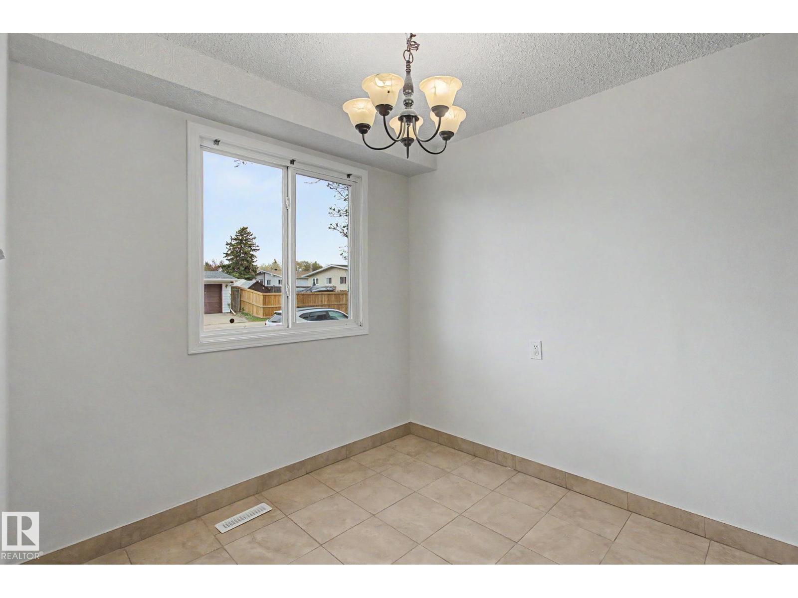 9B CLAREVIEW VG NW - 16