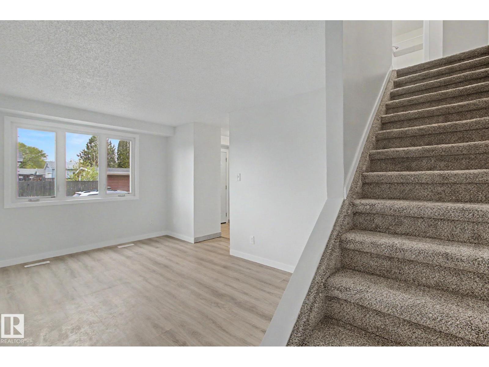 9B CLAREVIEW VG NW - 17