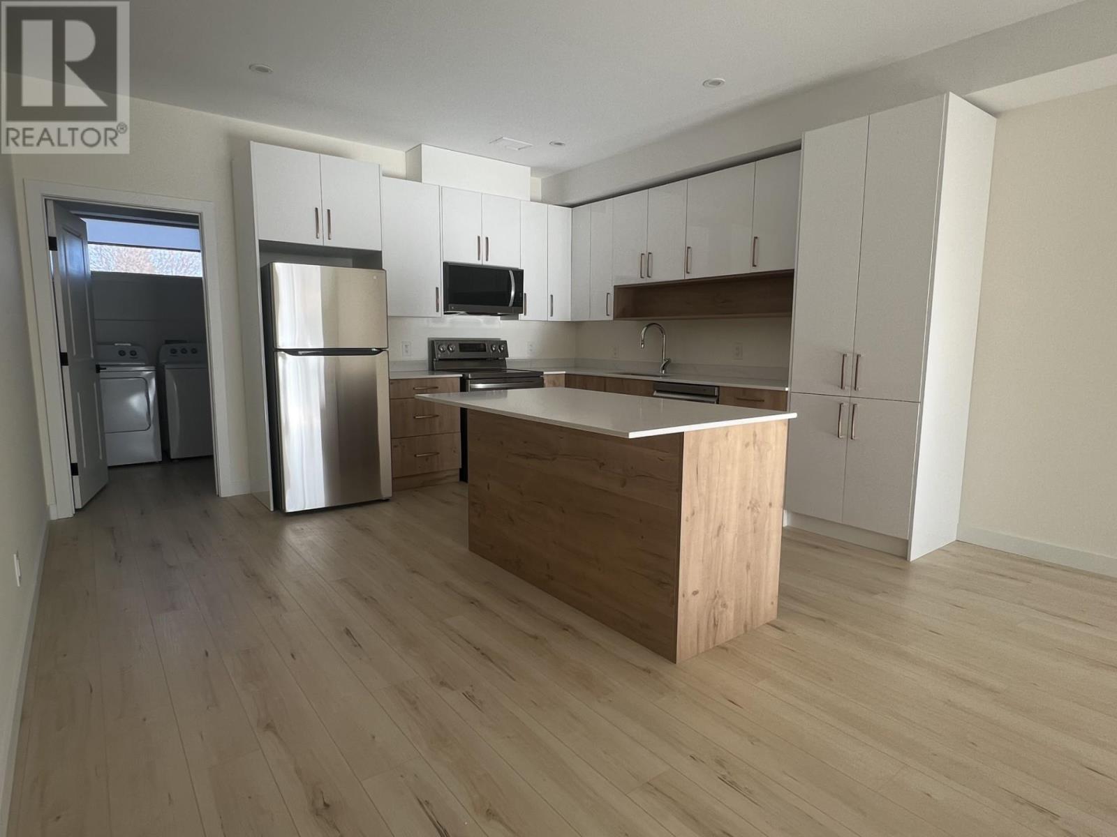 397 Empire AVE - 32