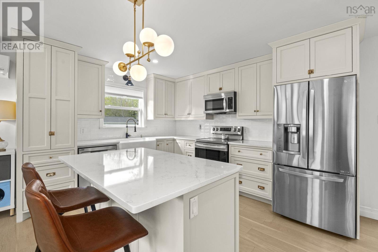 Property 24 of 33 of 39 Boyd Avenue