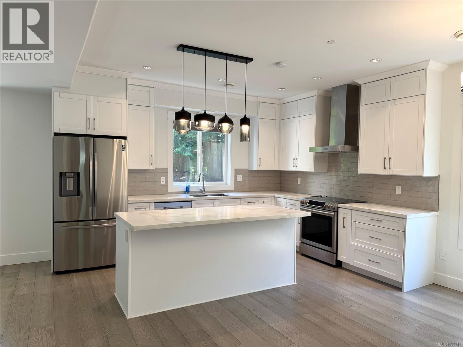 #105 5160 Hammond Bay Rd - 4