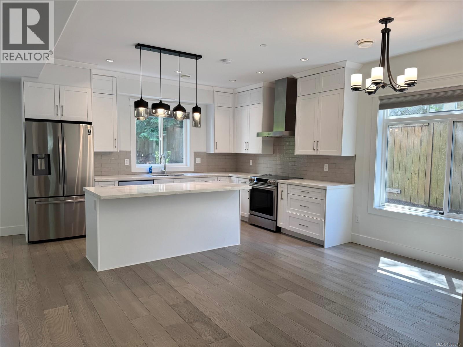 #105 5160 Hammond Bay Rd - 5