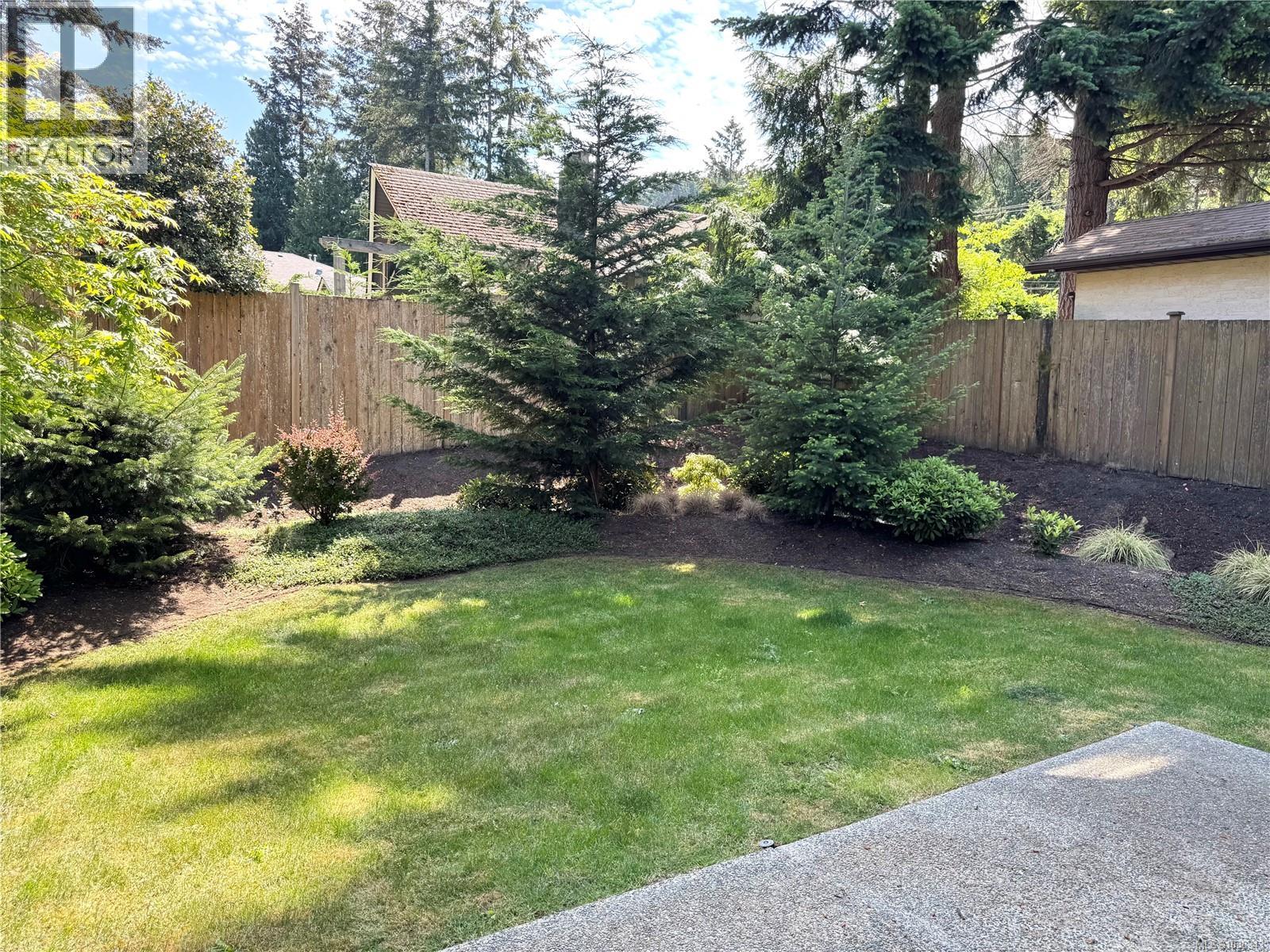 #105 5160 Hammond Bay Rd - 31