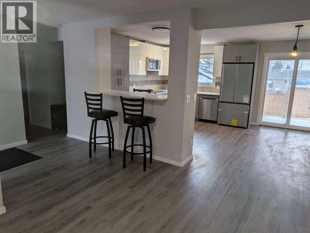 1106 39 Street SE - 3