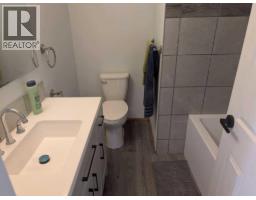 1106 39 Street Se, Calgary, AB T2A1E4 Photo 32