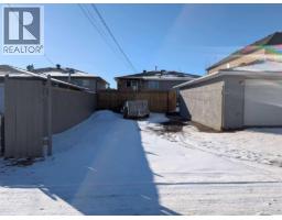 3pc Bathroom - 1106 39 Street Se, Calgary, AB T2A1E4 Photo 10