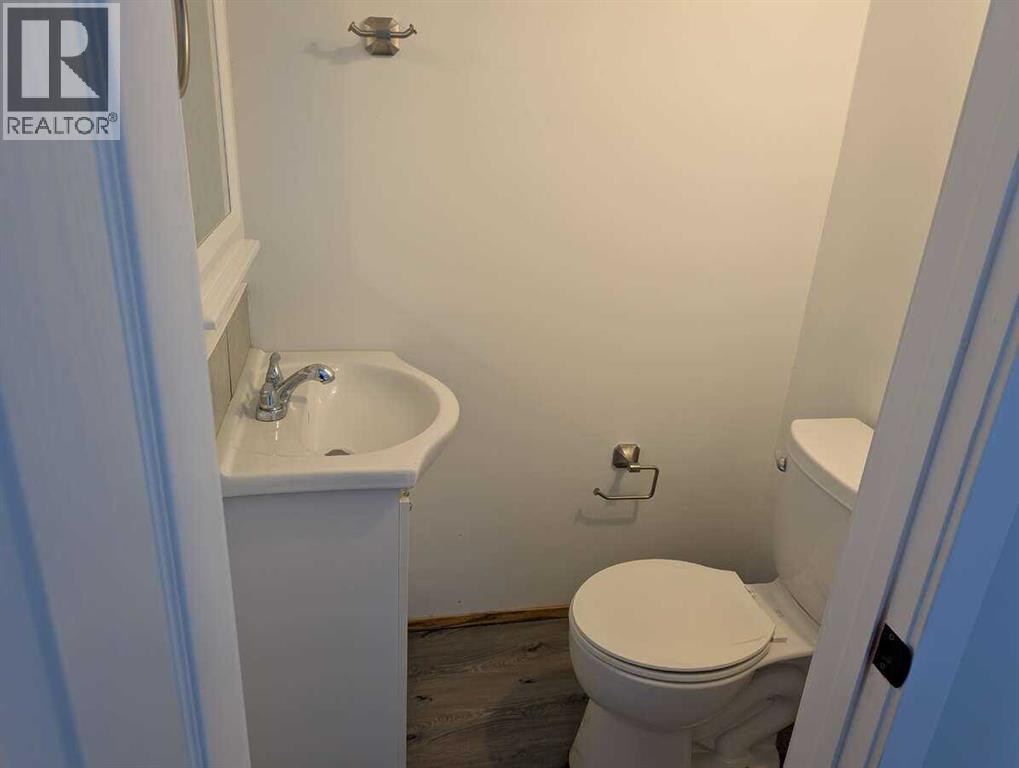1106 39 Street SE - 17