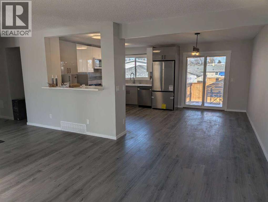 1106 39 Street SE - 18