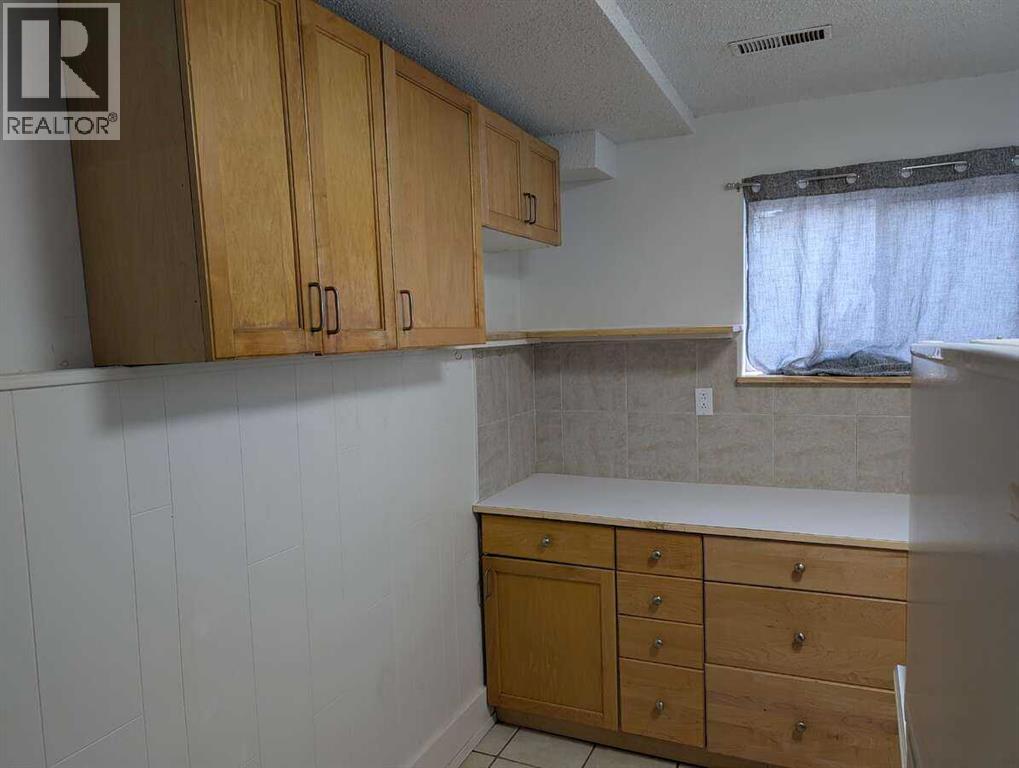 1106 39 Street SE - 31