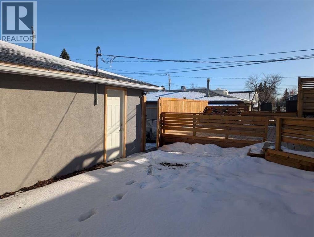 1106 39 Street SE - 23