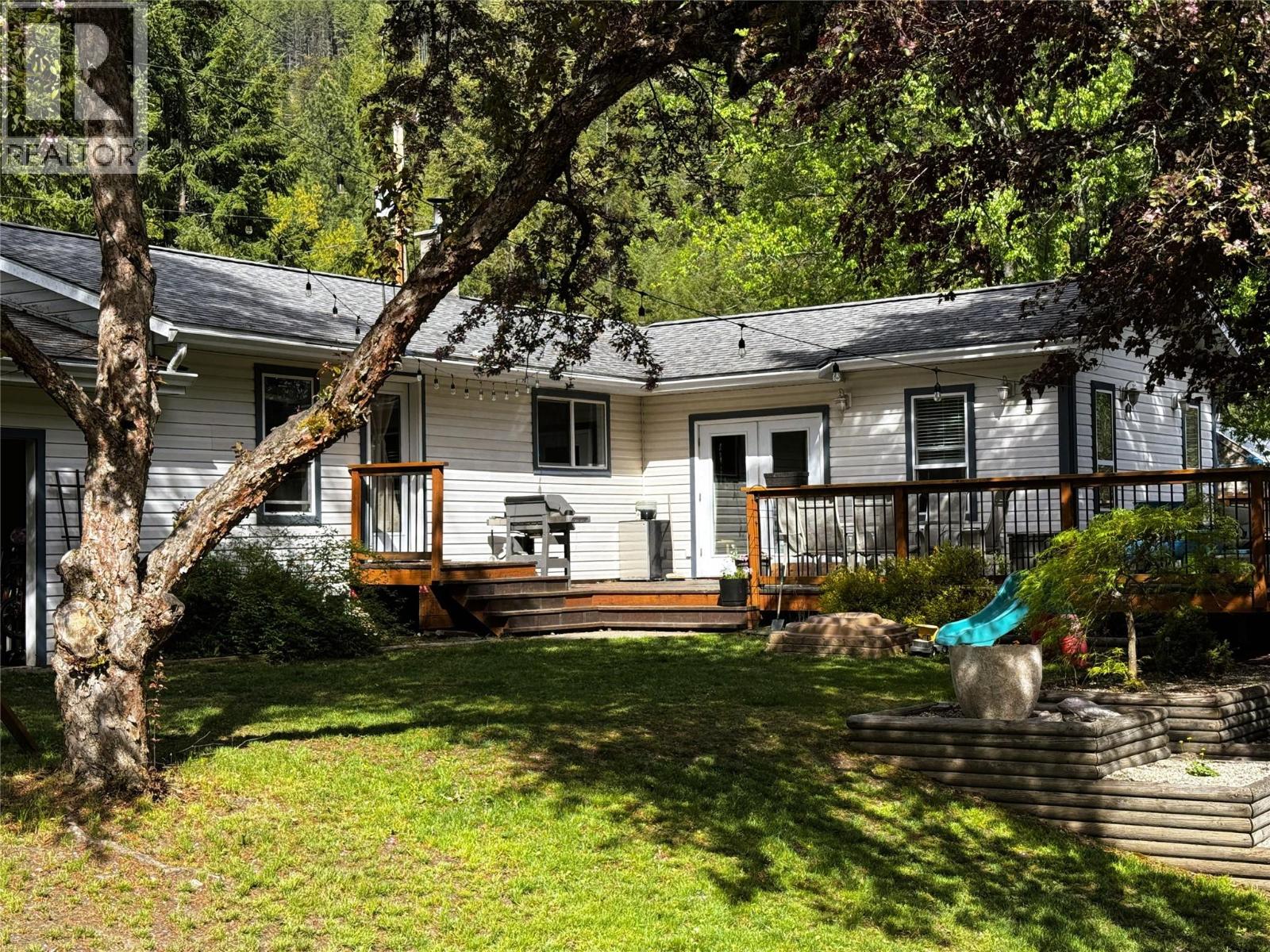 2451 CUNNINGHAM Road - main photo