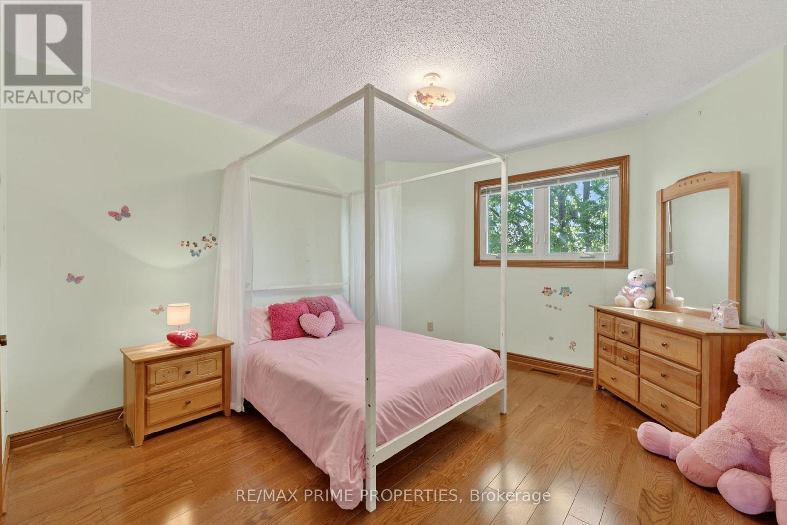 15 JIMSTON DRIVE - 24