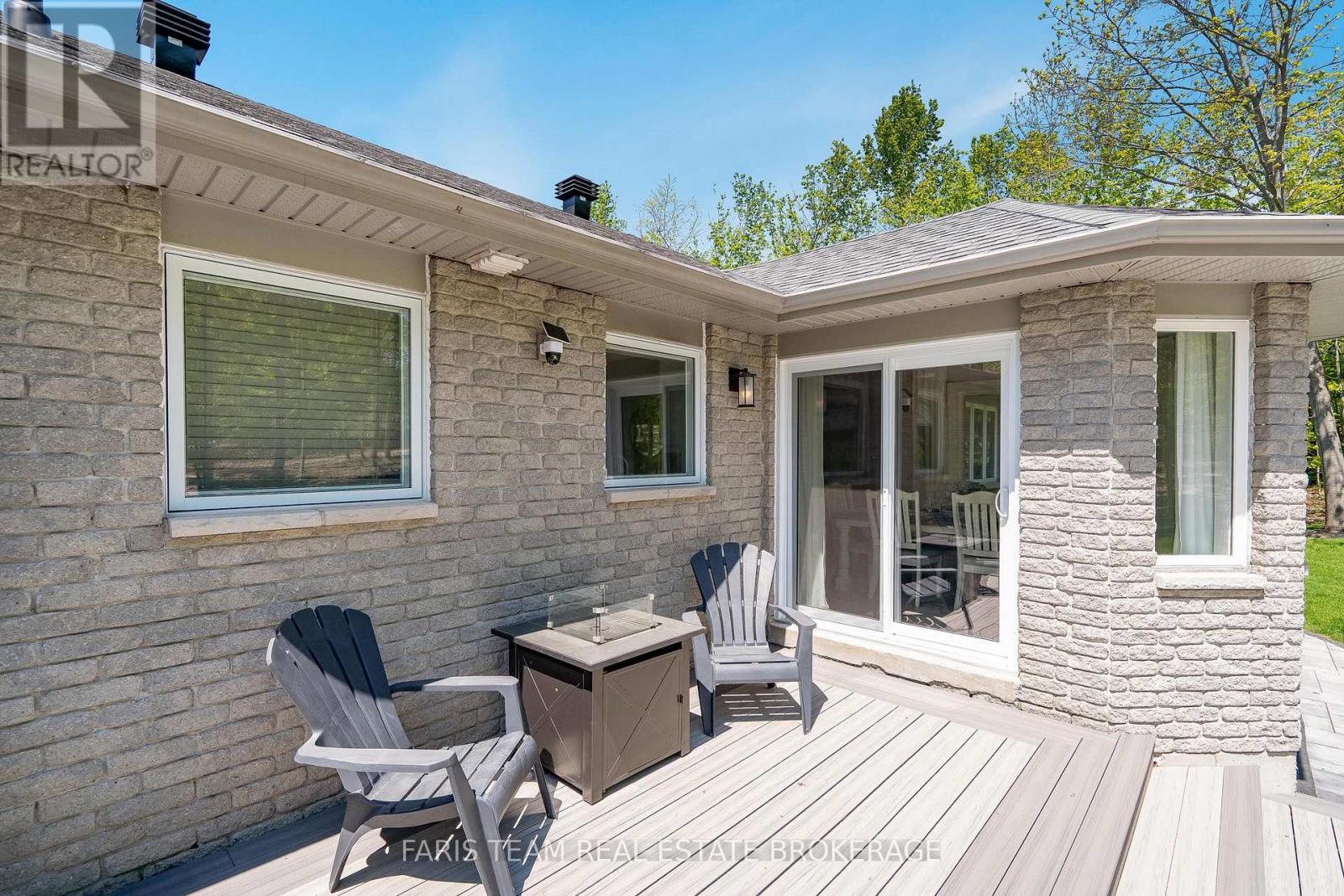1 PINEVIEW DRIVE - 35