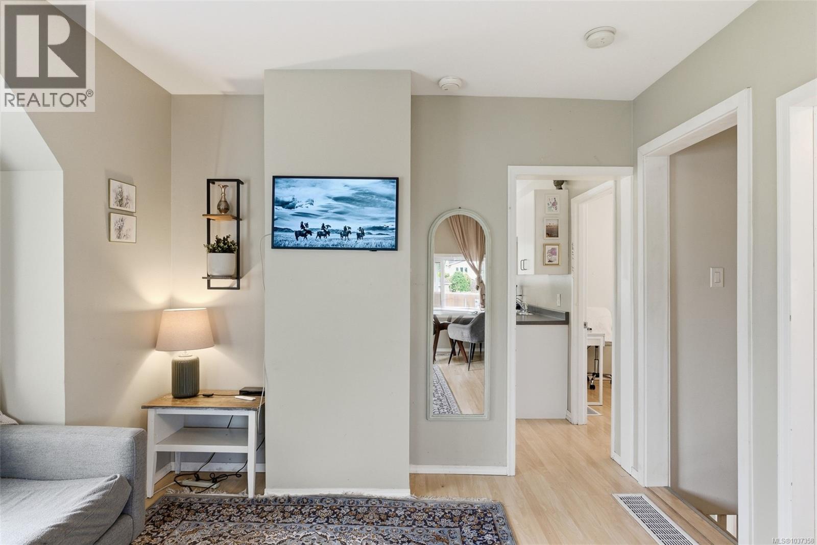 3130 Kingsley St - 5