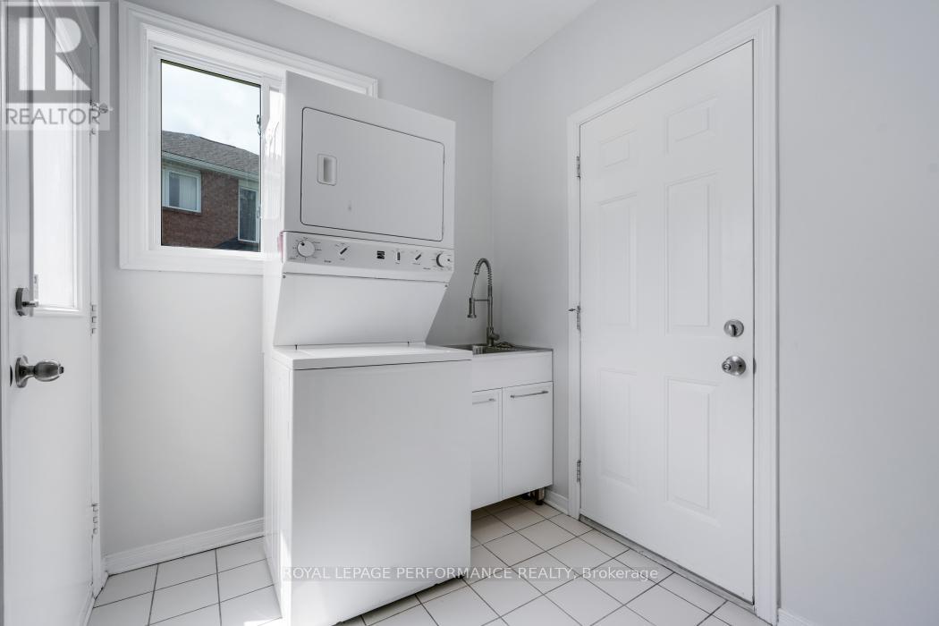 846 MONTCREST DRIVE - 13