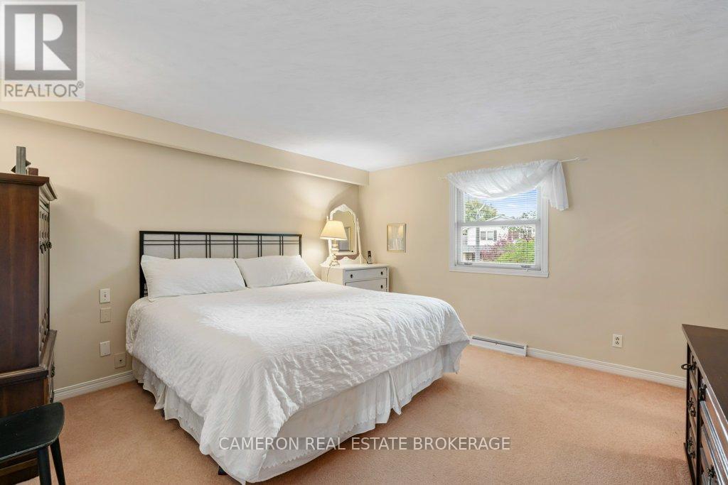 1515 GRANT AVENUE - 14