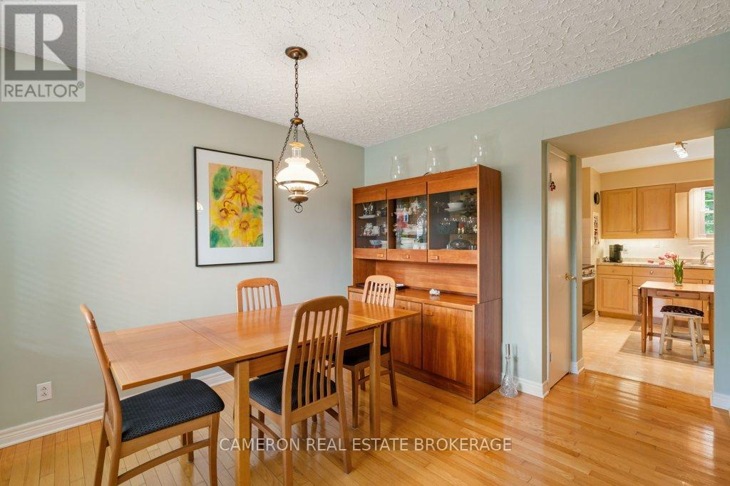 1515 GRANT AVENUE - 7