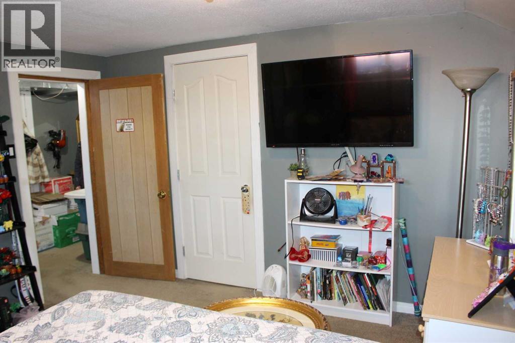 2811 13 Avenue S - 19