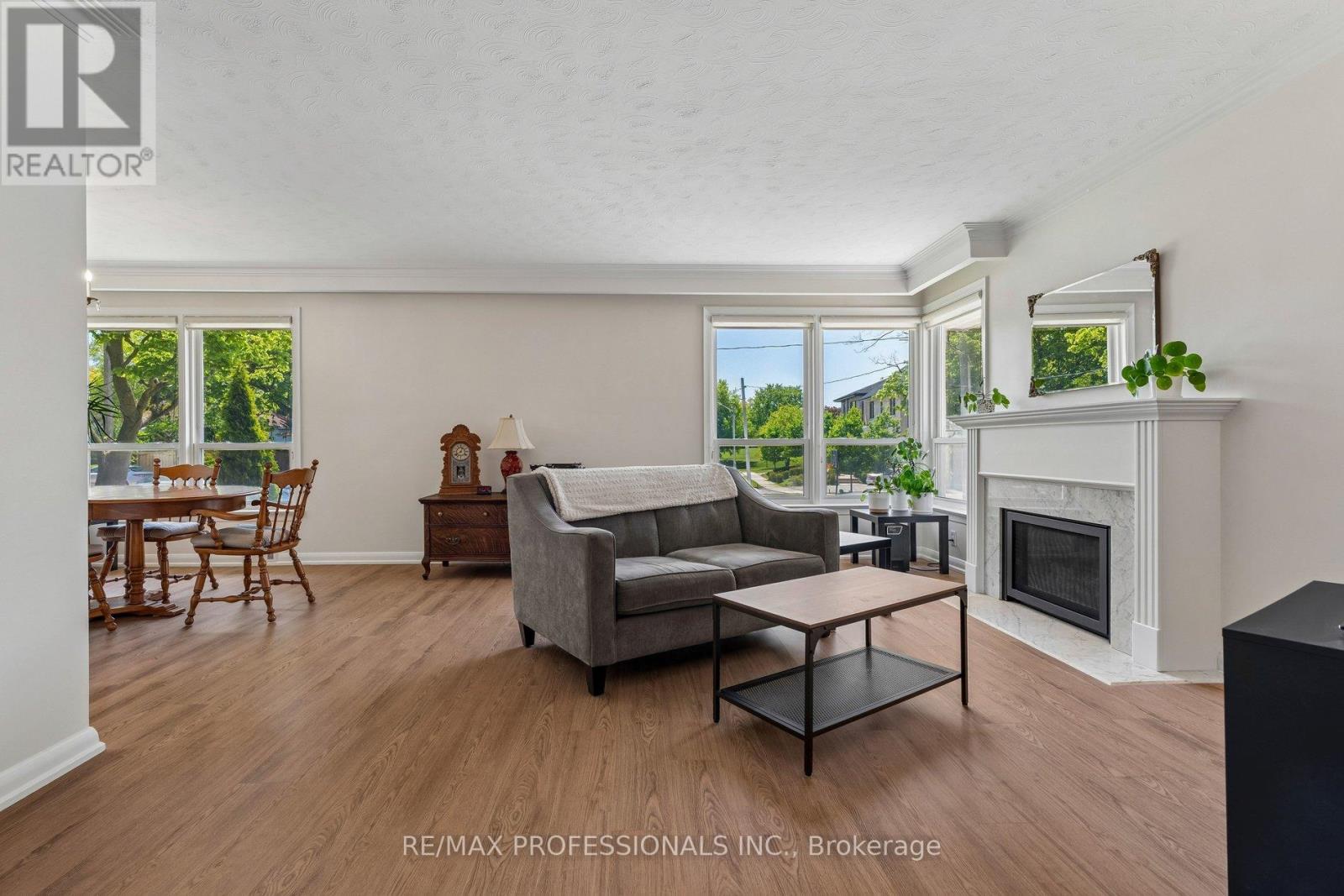 151 PERRY CRESCENT - 10