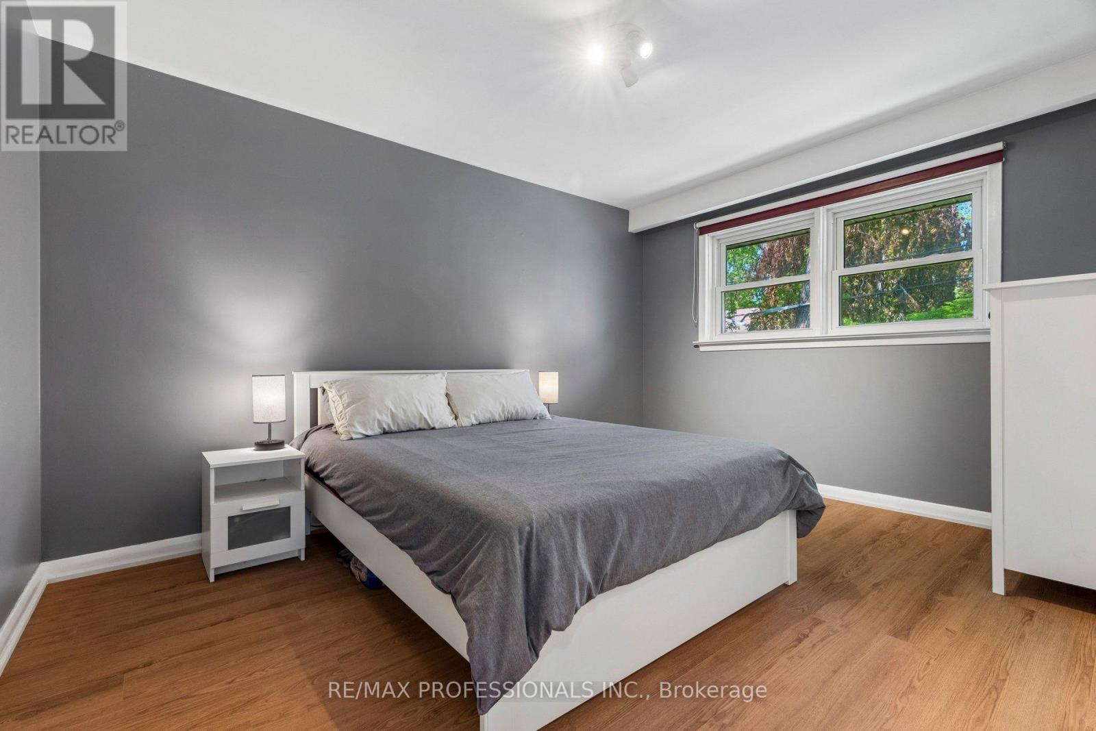 151 PERRY CRESCENT - 23